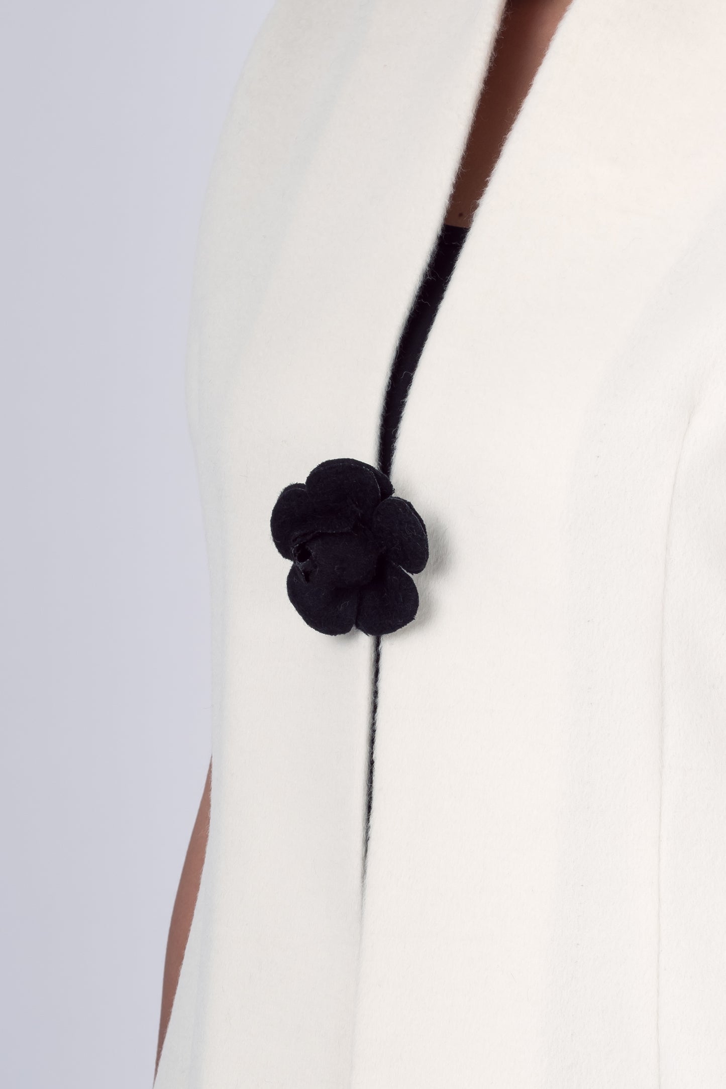 Royal Alpaca Flower Broche